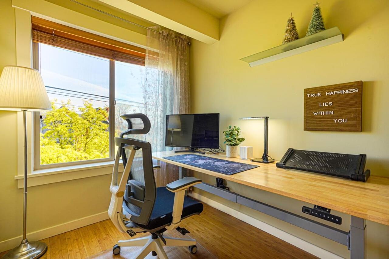 Stylish North Seattle Townhouse- Dual Master Suites Exteriör bild