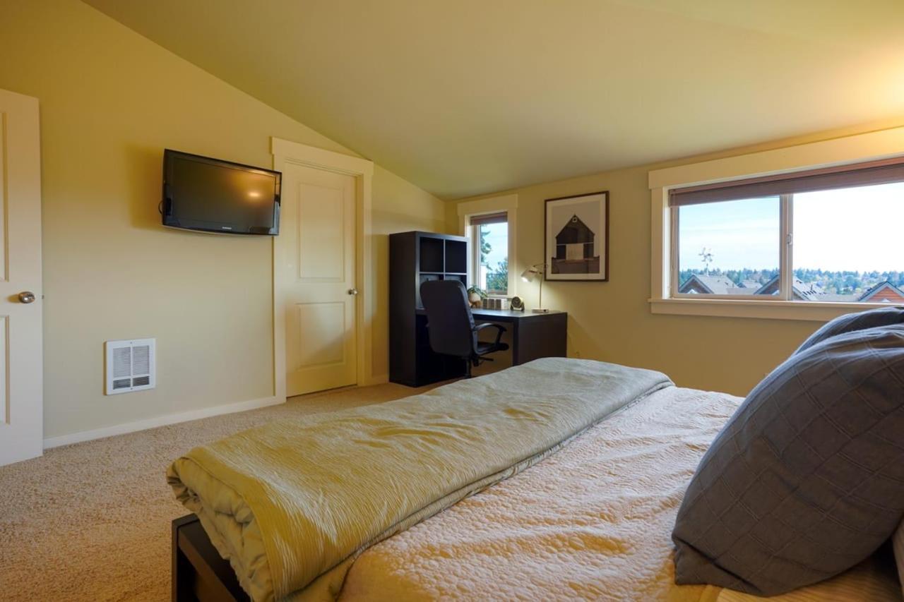 Stylish North Seattle Townhouse- Dual Master Suites Exteriör bild