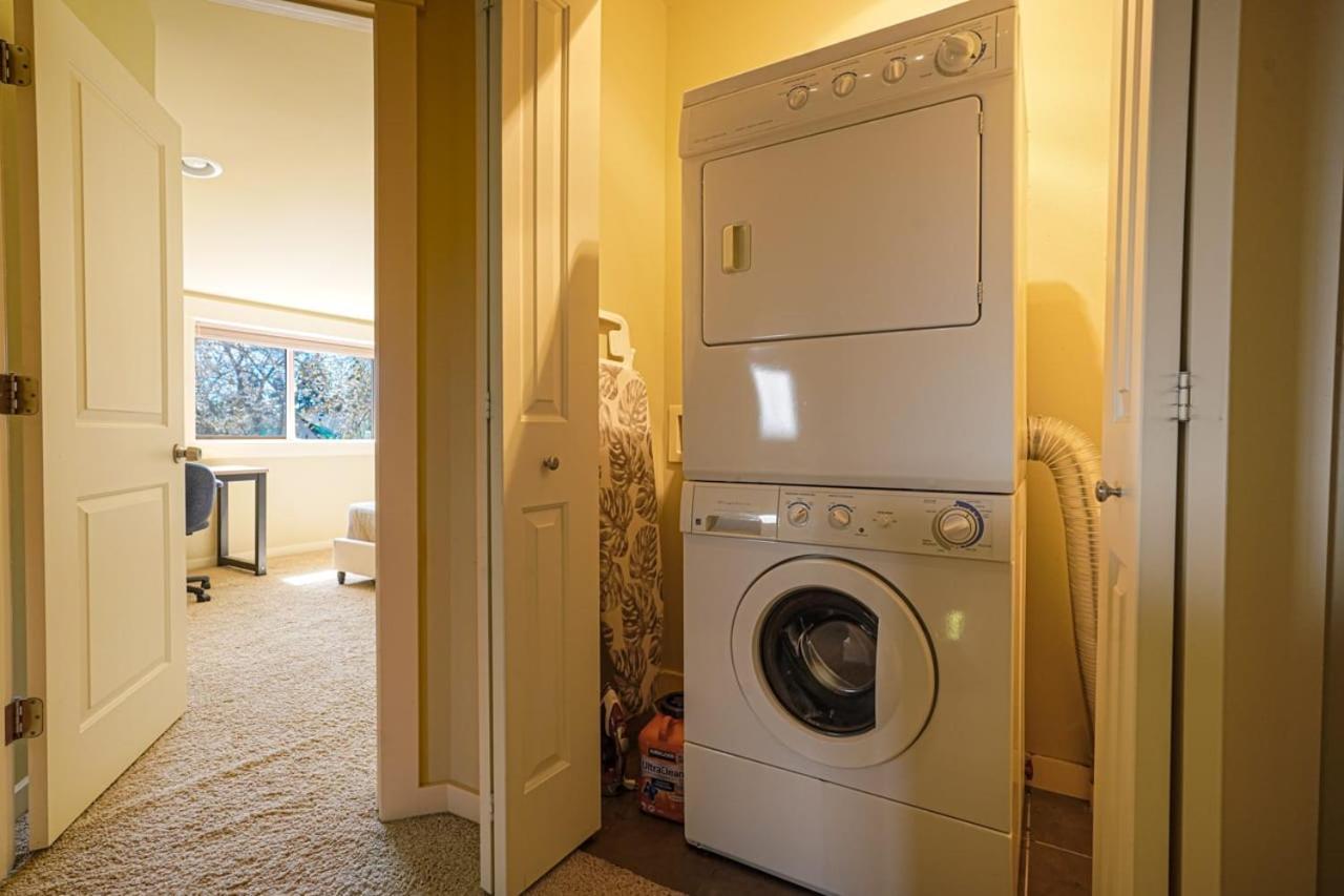 Stylish North Seattle Townhouse- Dual Master Suites Exteriör bild